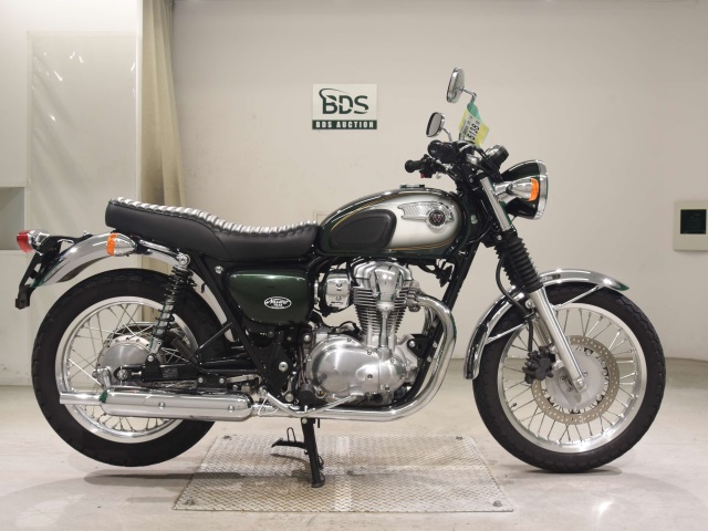 Kawasaki W800 2011