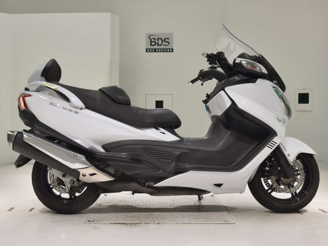 Suzuki SKYWAVE 650LX 2017
