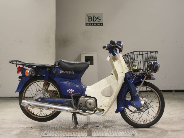Honda C50 1999