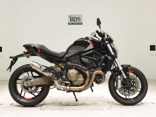 Ducati MONSTER 821 2015