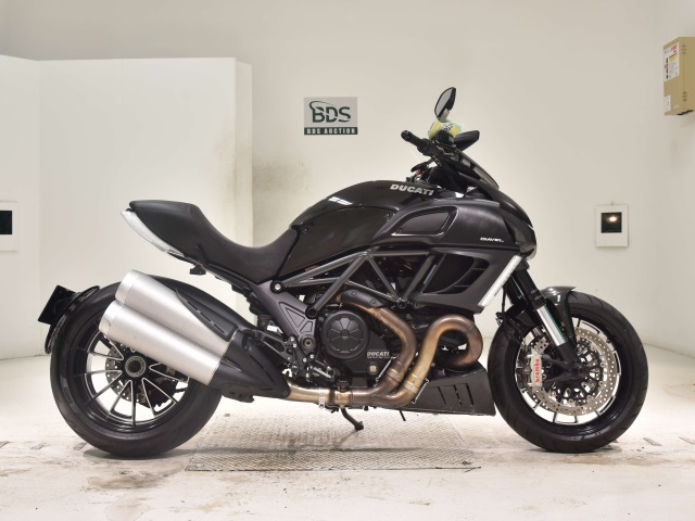 Ducati DIAVEL 2013