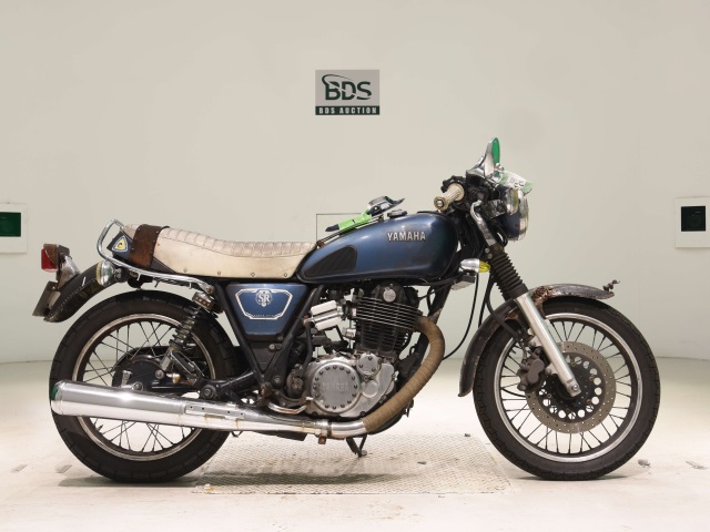 Yamaha SR400 2020