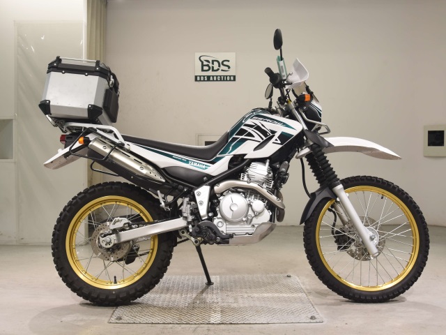Yamaha SEROW XT250 2017