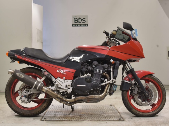 Kawasaki GPZ900R 1994