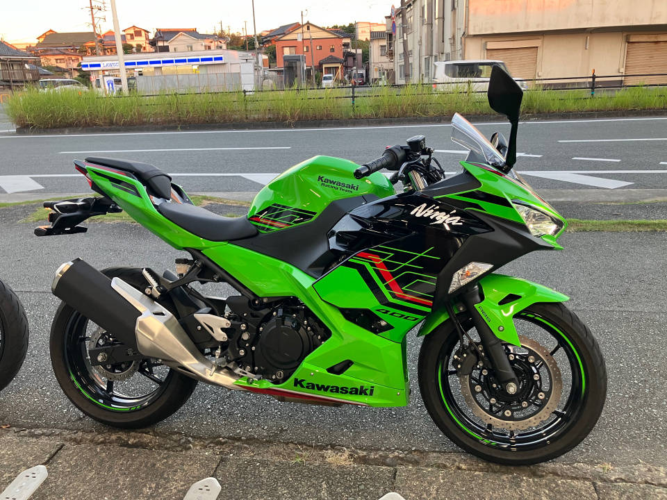 Kawasaki NINJA400KRT 2025