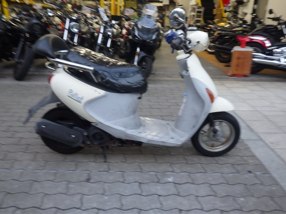 Suzuki LETS4