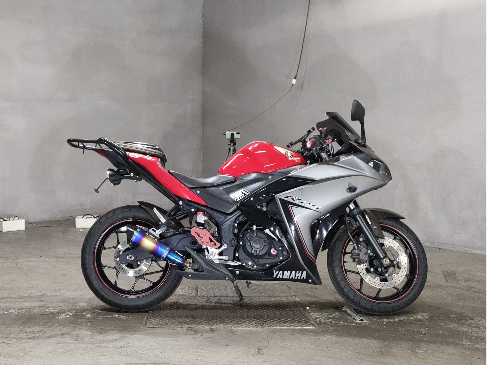 Yamaha YZF-R25 2016