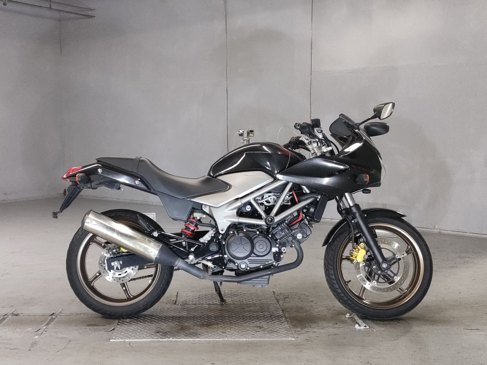 Honda VTR250F 2015