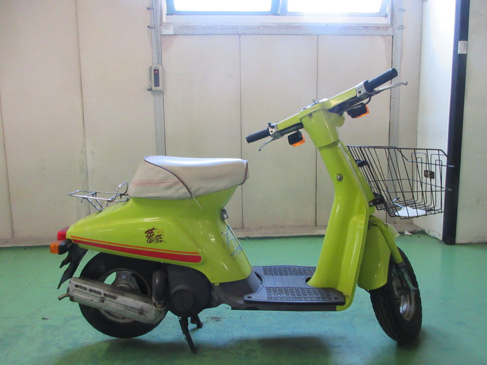 Suzuki ADDRESS V100
