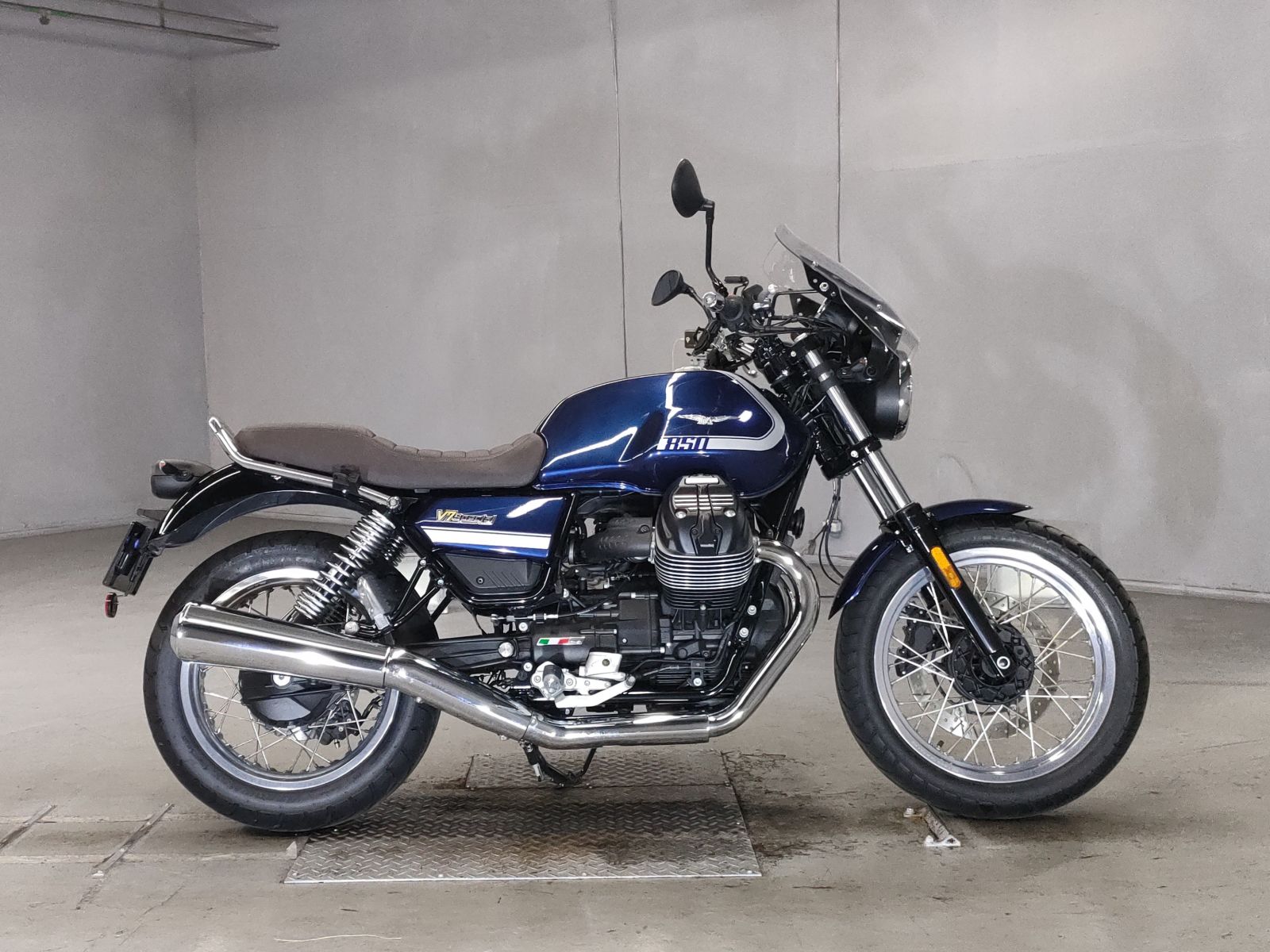 Moto Guzzi V7 SPECIAL 2021