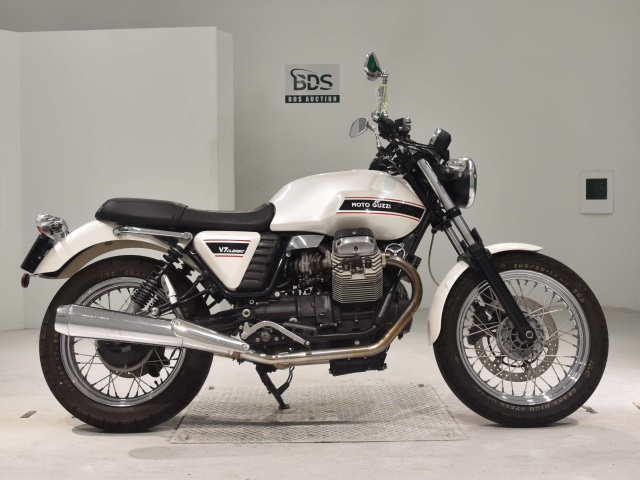 Moto Guzzi V7 CAFE CLASSIC 2011