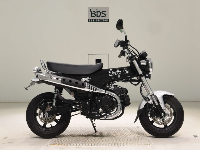 Honda DAX125 2025