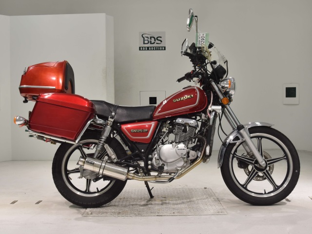 Suzuki GN125-2F 2018
