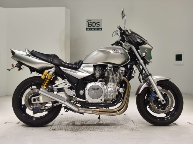 Yamaha XJR1300 2002