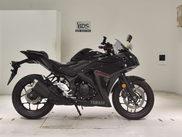 Yamaha YZF-R25 2018
