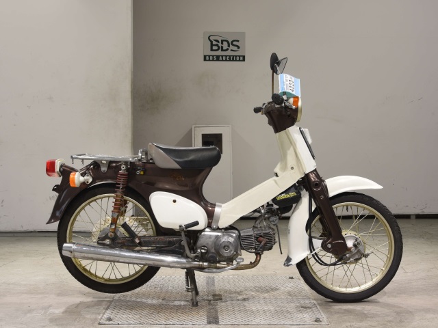 Honda C90 1987