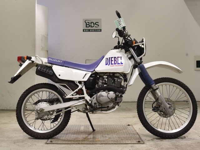 Suzuki DJEBEL125