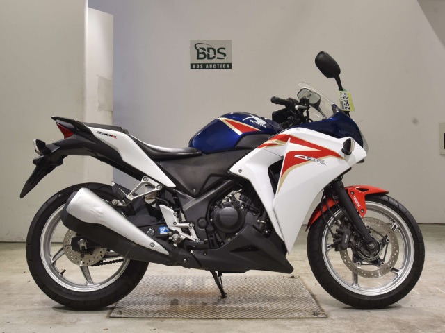 Honda CBR250RA 2011