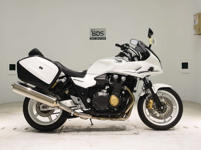 Honda CB1300SF ST 2011