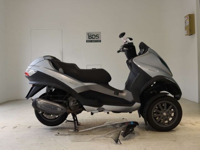 Piaggio MP3 250