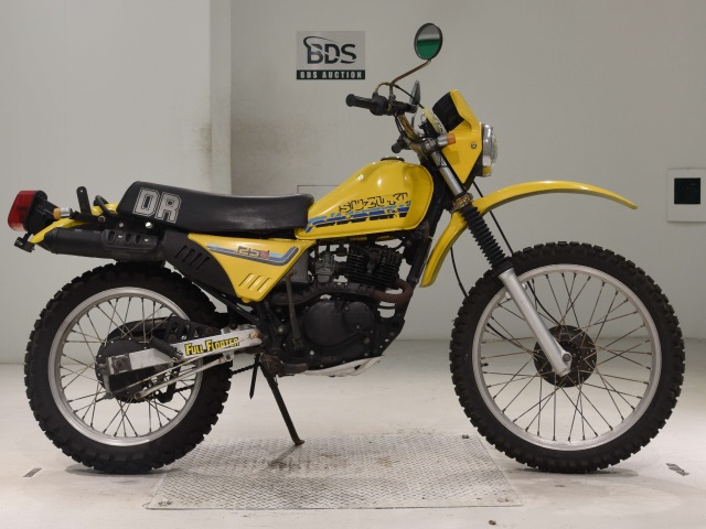 Suzuki DR125S