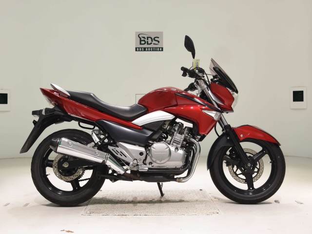 Suzuki GSR250