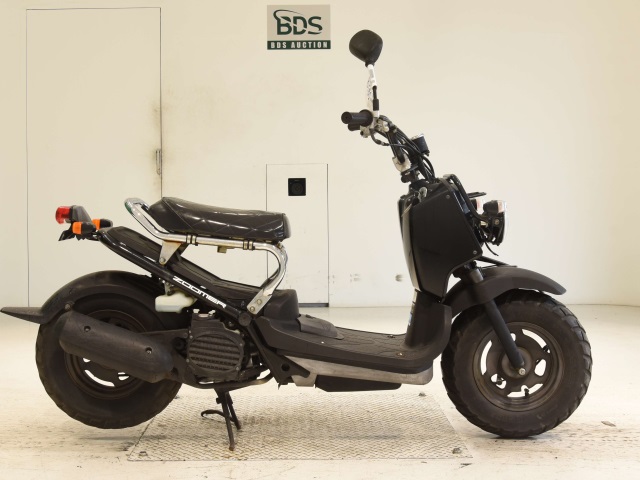 Honda ZOOMER 2011