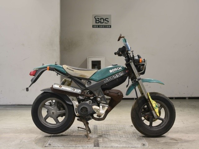 Suzuki TR50S