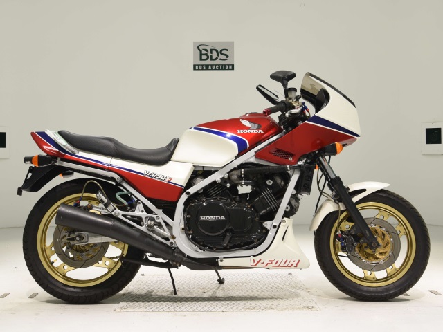 Honda VF750F 1983