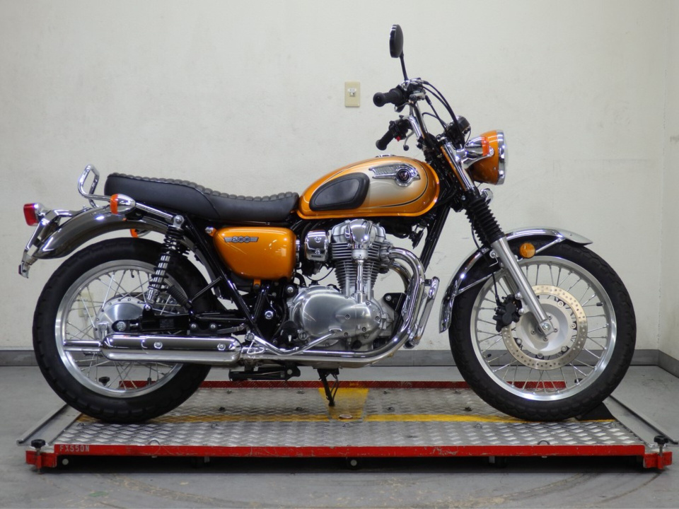 Kawasaki W800 2012