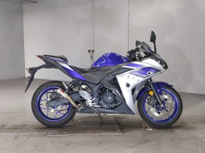 Yamaha YZF-R25 2015