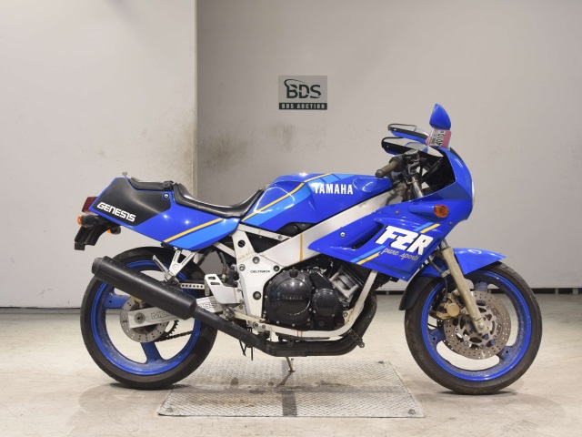 Yamaha FZR400