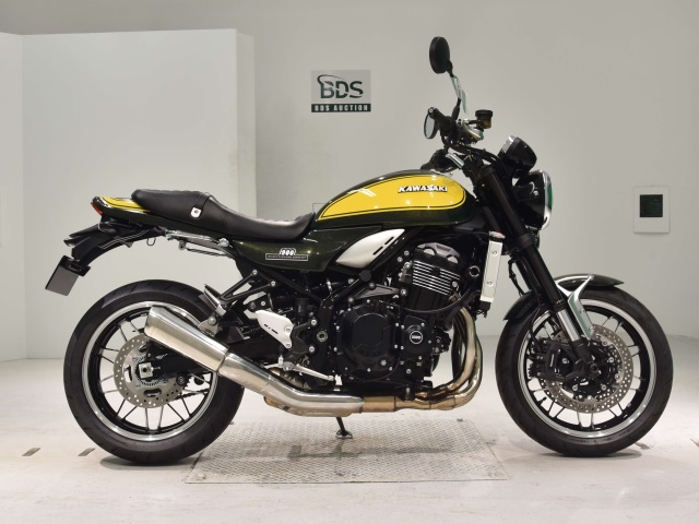 Kawasaki Z900RS 2023