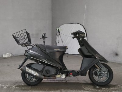 Suzuki ADDRESS V100