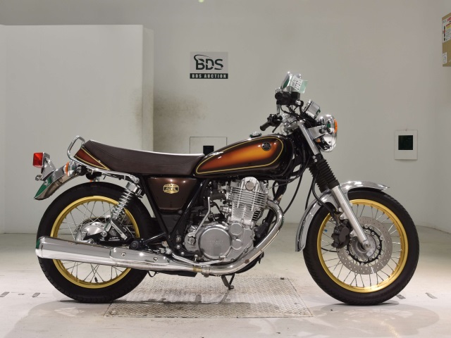 Yamaha SR400 2018
