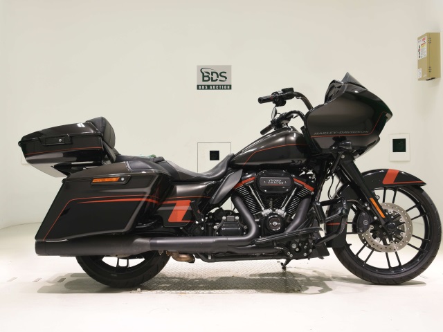 HD ROAD GLIDE FLTRXSE1923 CVO 2017