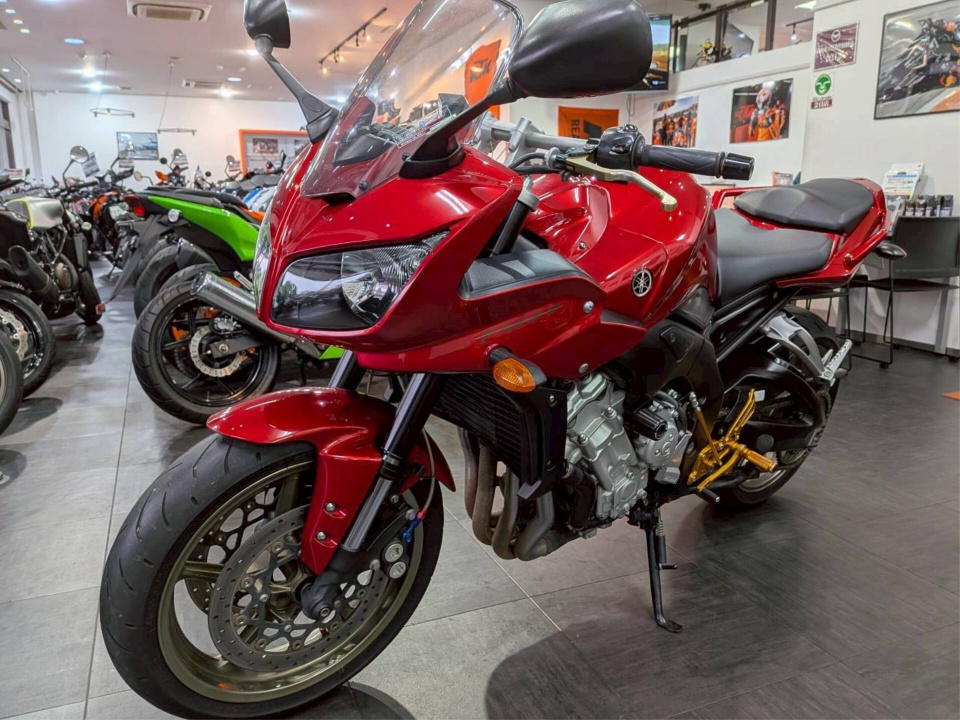 Yamaha FZ1 FAZER 2016