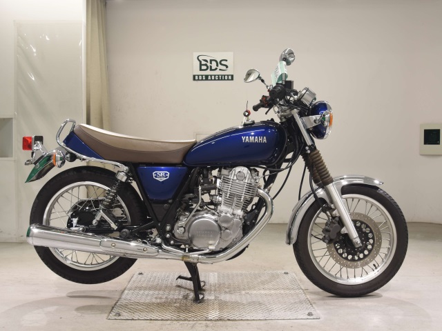 Yamaha SR400 2021