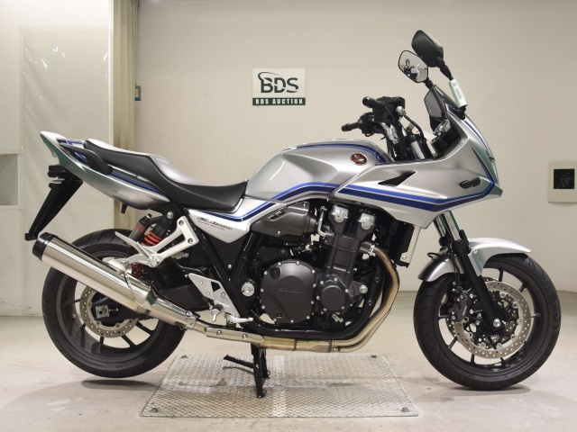 Honda CB1300SF BOLDOR 2024