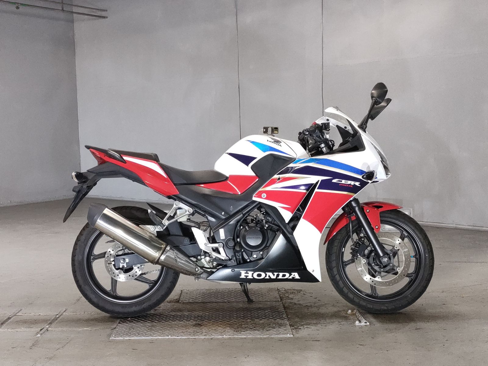 Honda CBR250R 2016