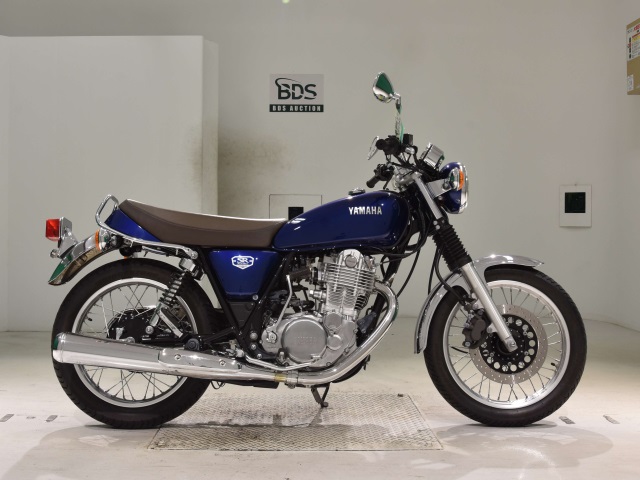 Yamaha SR400 2022