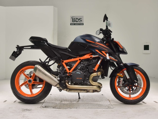 KTM 1290 SUPERDUKE R 2024