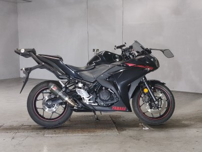 Yamaha YZF-R25 2015