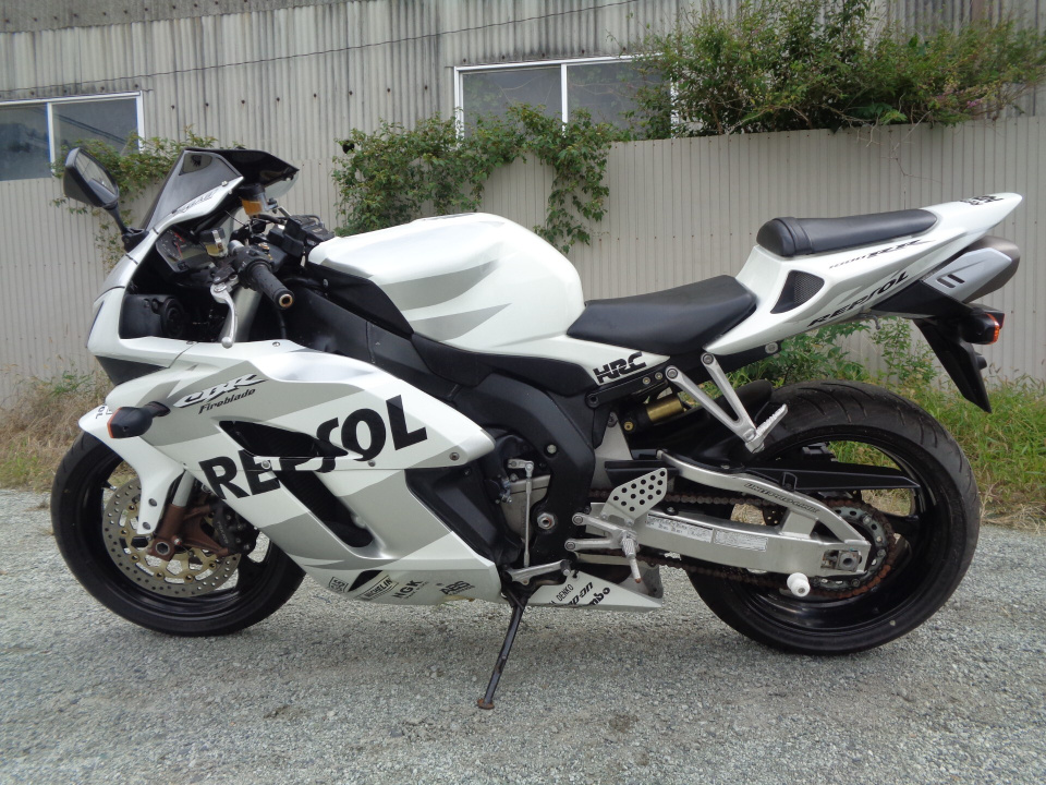 Honda CBR1000RR 2004