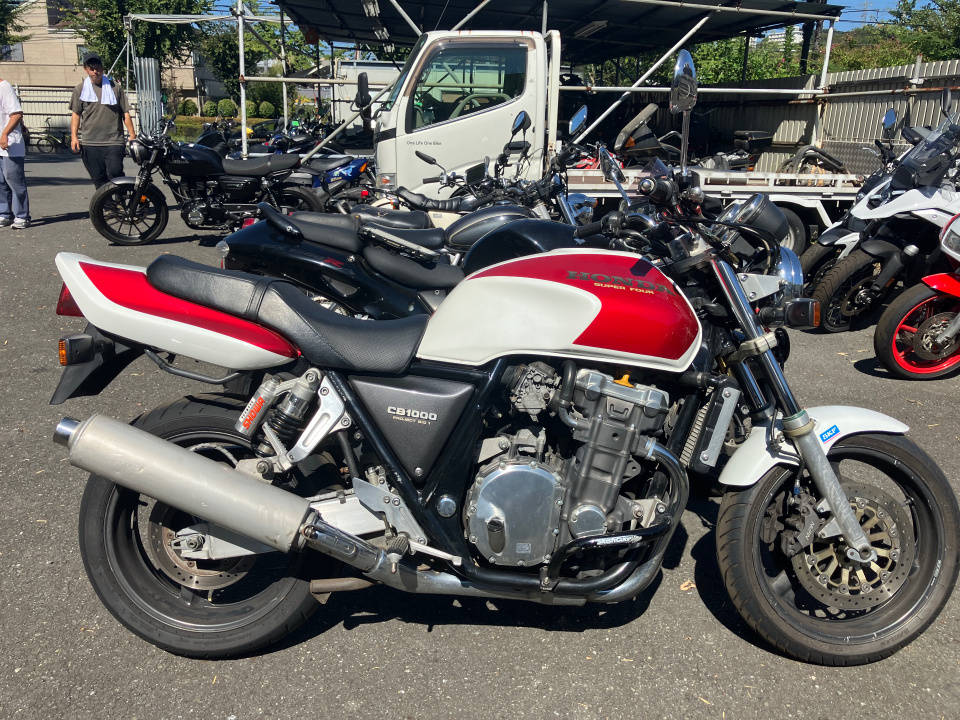Honda CB1000SF 2025