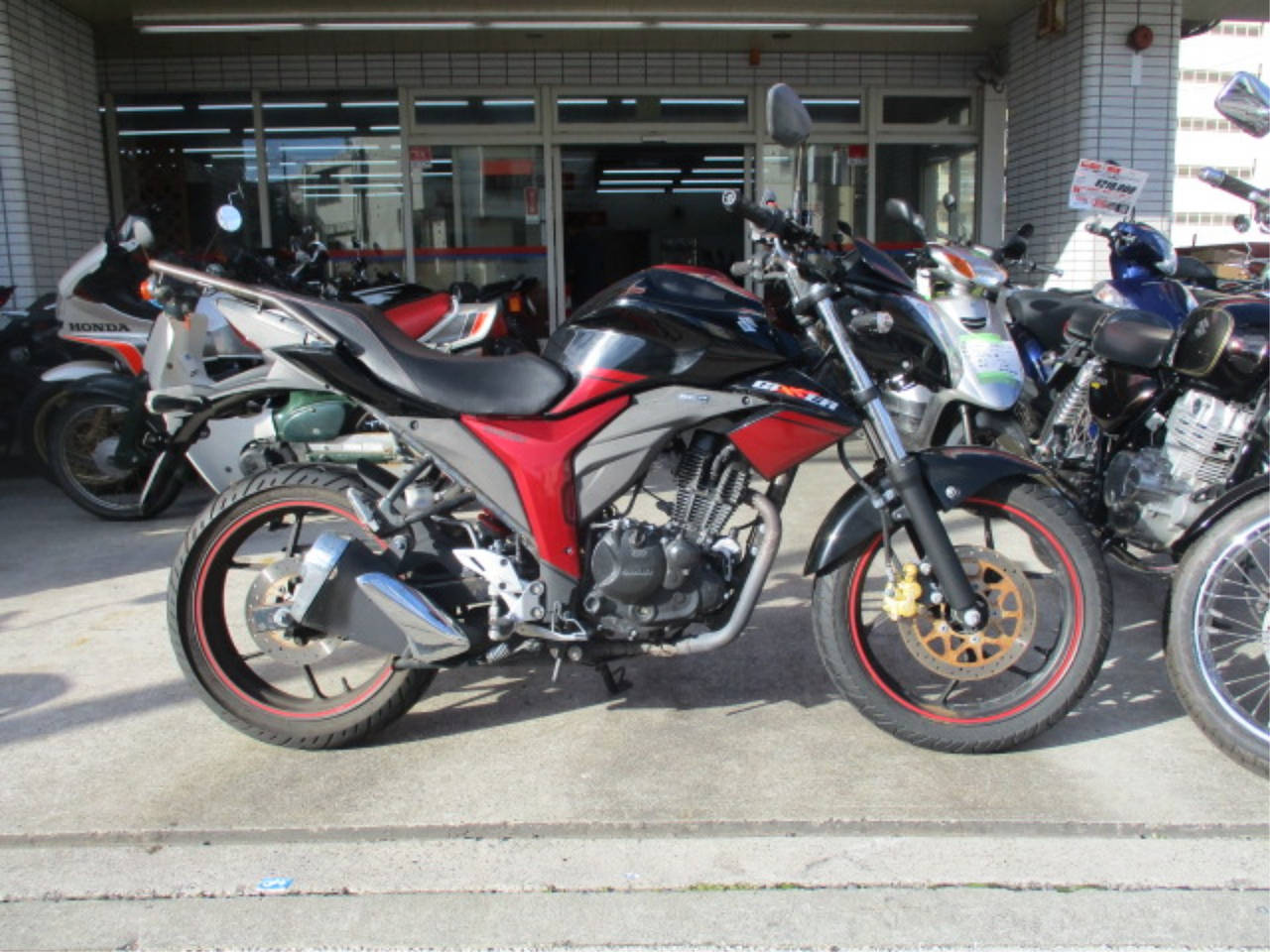 Suzuki GIXXER150