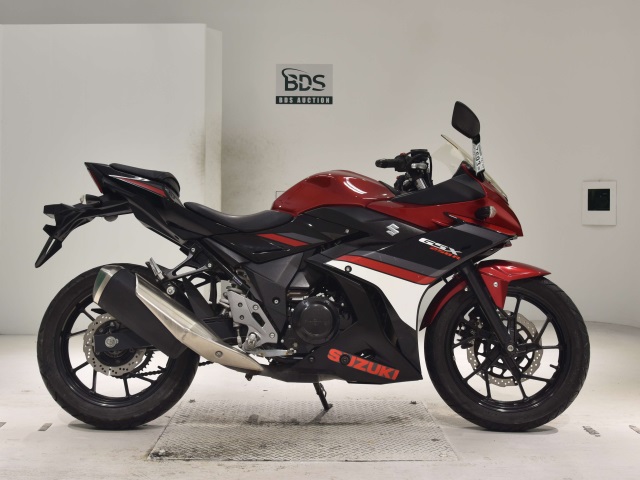 Suzuki GSX250R