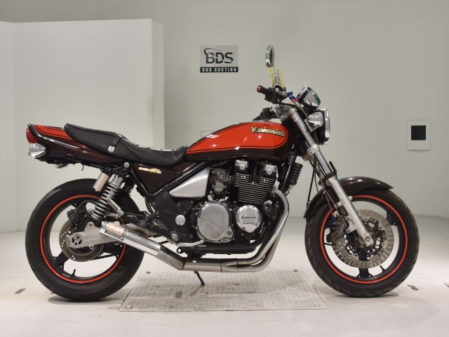Kawasaki ZEPHYR400 2010