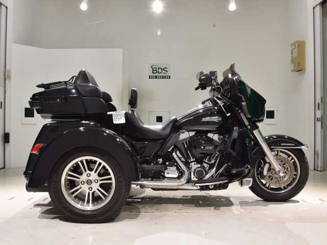 HD ELECTRA GLIDE FLHTCU1690 TRIKE 2015