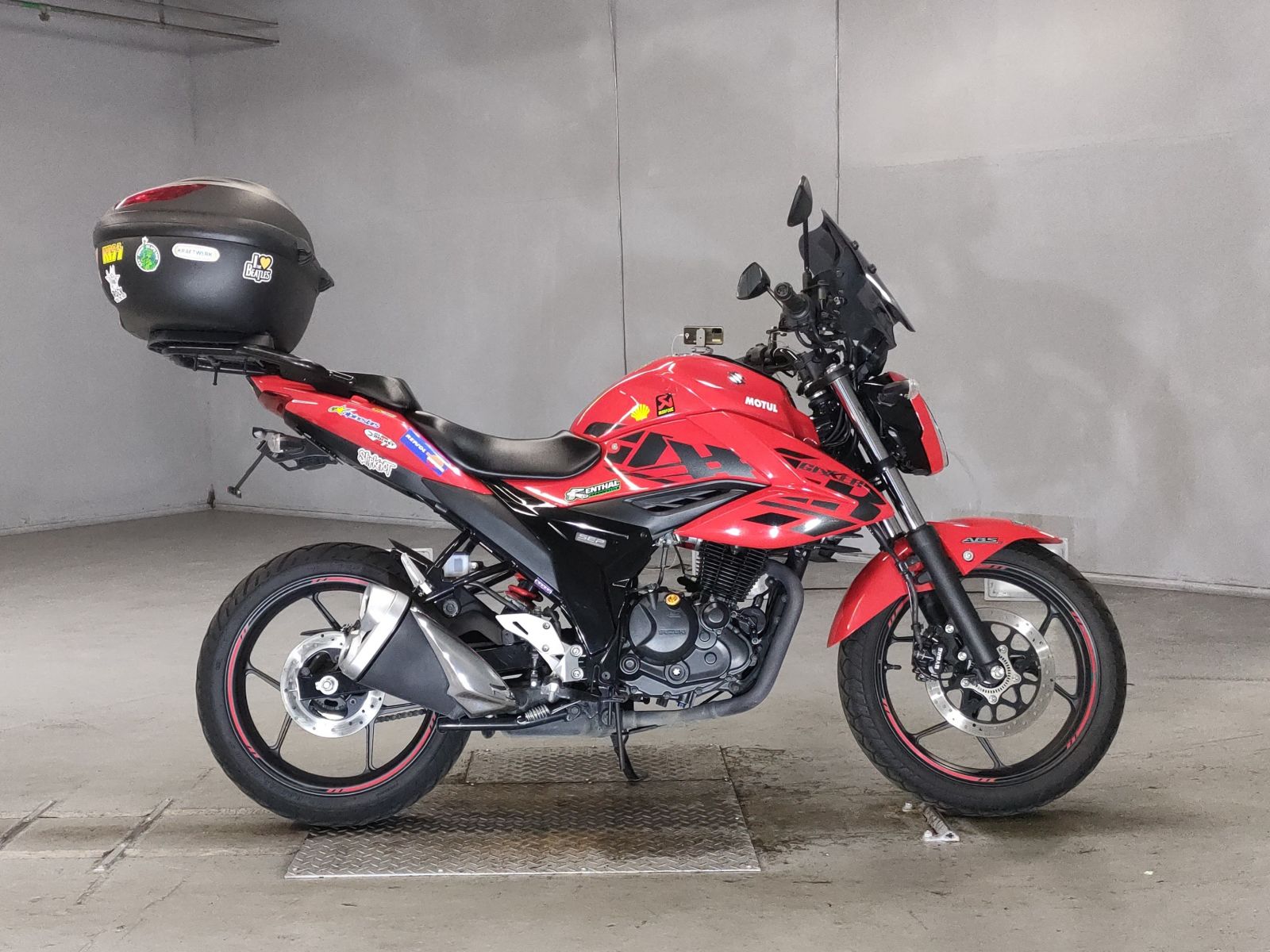 Suzuki GIXXER150